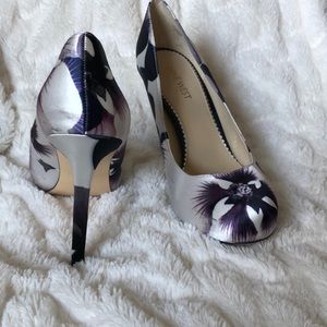 Barely worn Nine West heels